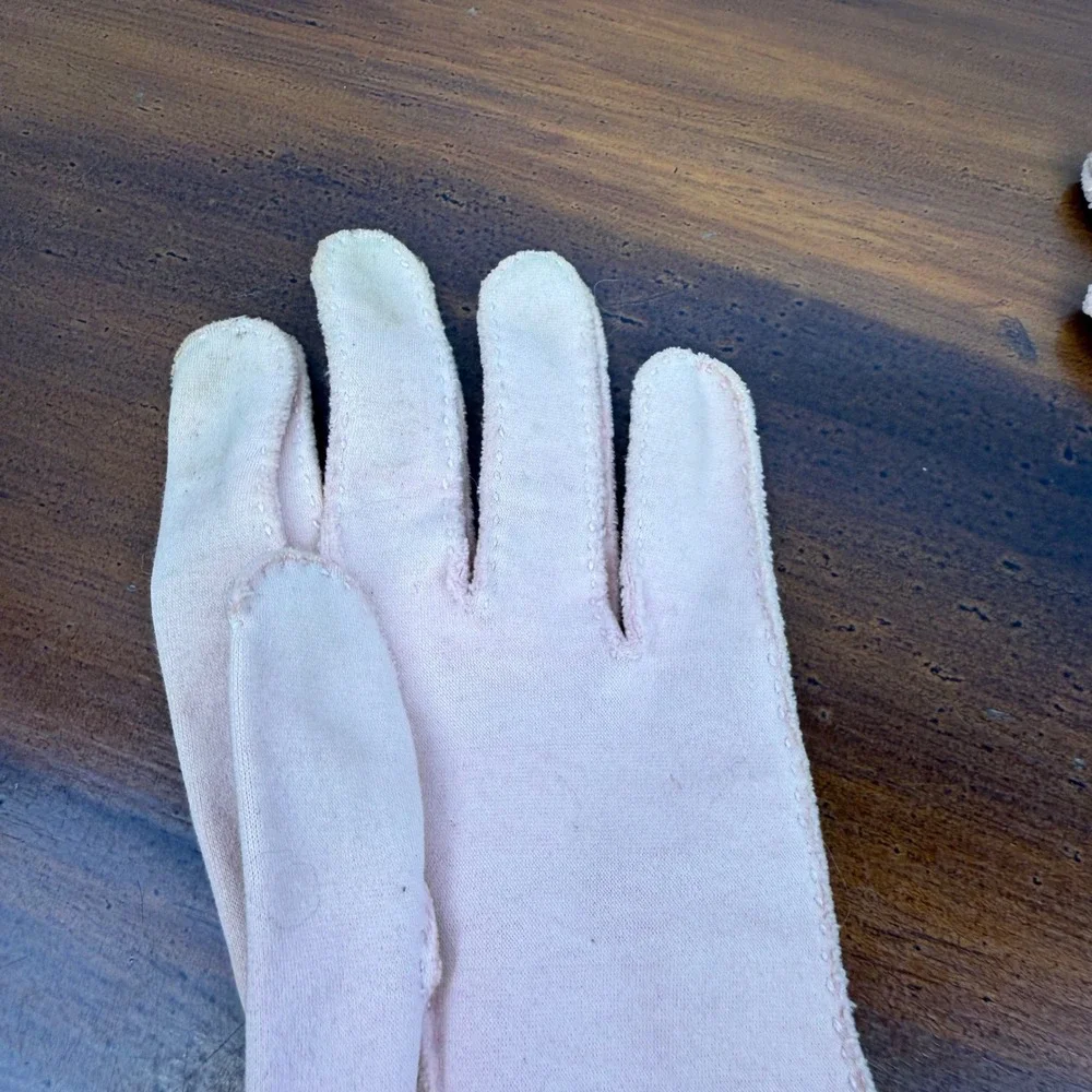 Vintage Blush Pink Gauntlet Gloves Smocked Wrist Detail Mid Century Formal